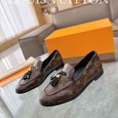 Louis Vuitton Low Shoes